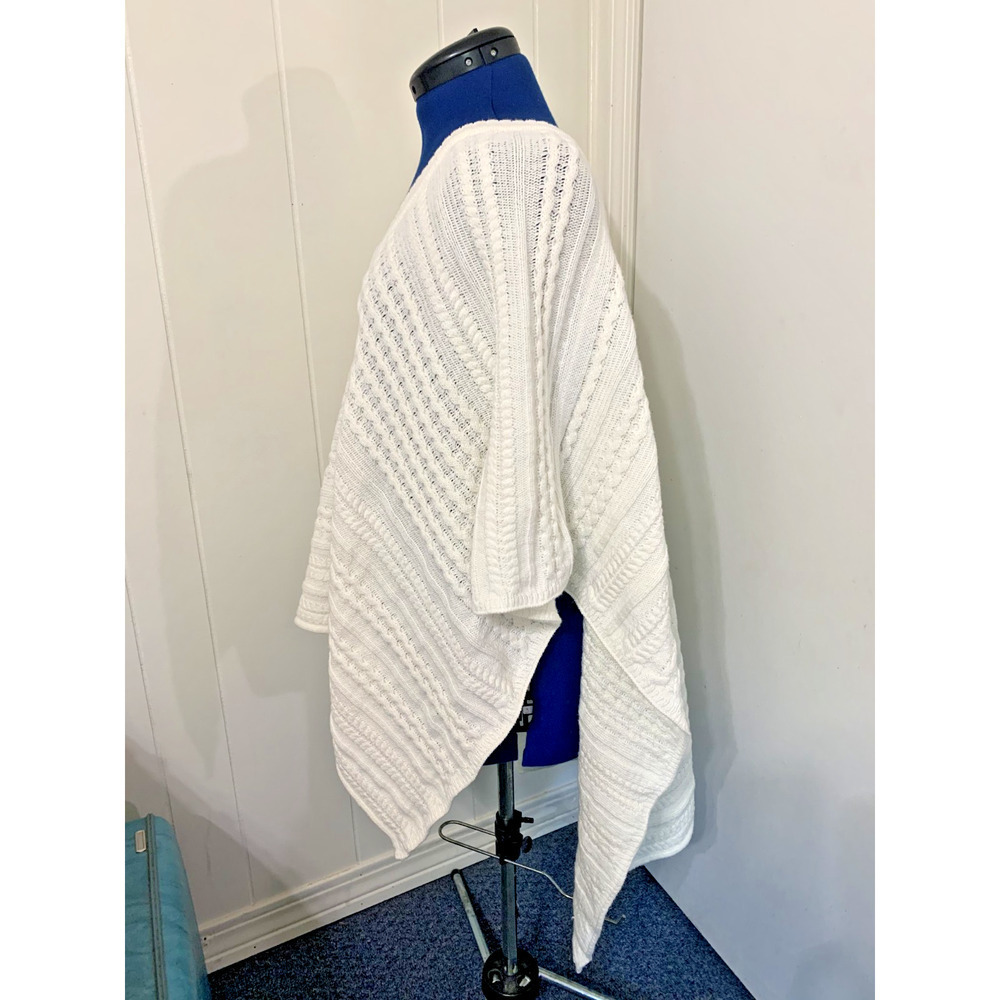 Cabi White Cable Knit Sweater Poncho Cape O/S Outdoor Holiday - Picture 2 of 8